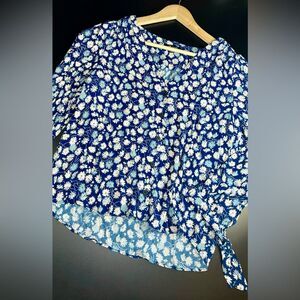 Madewell blue floral Button Down Tie Sleeve Blouse Size Small EUC